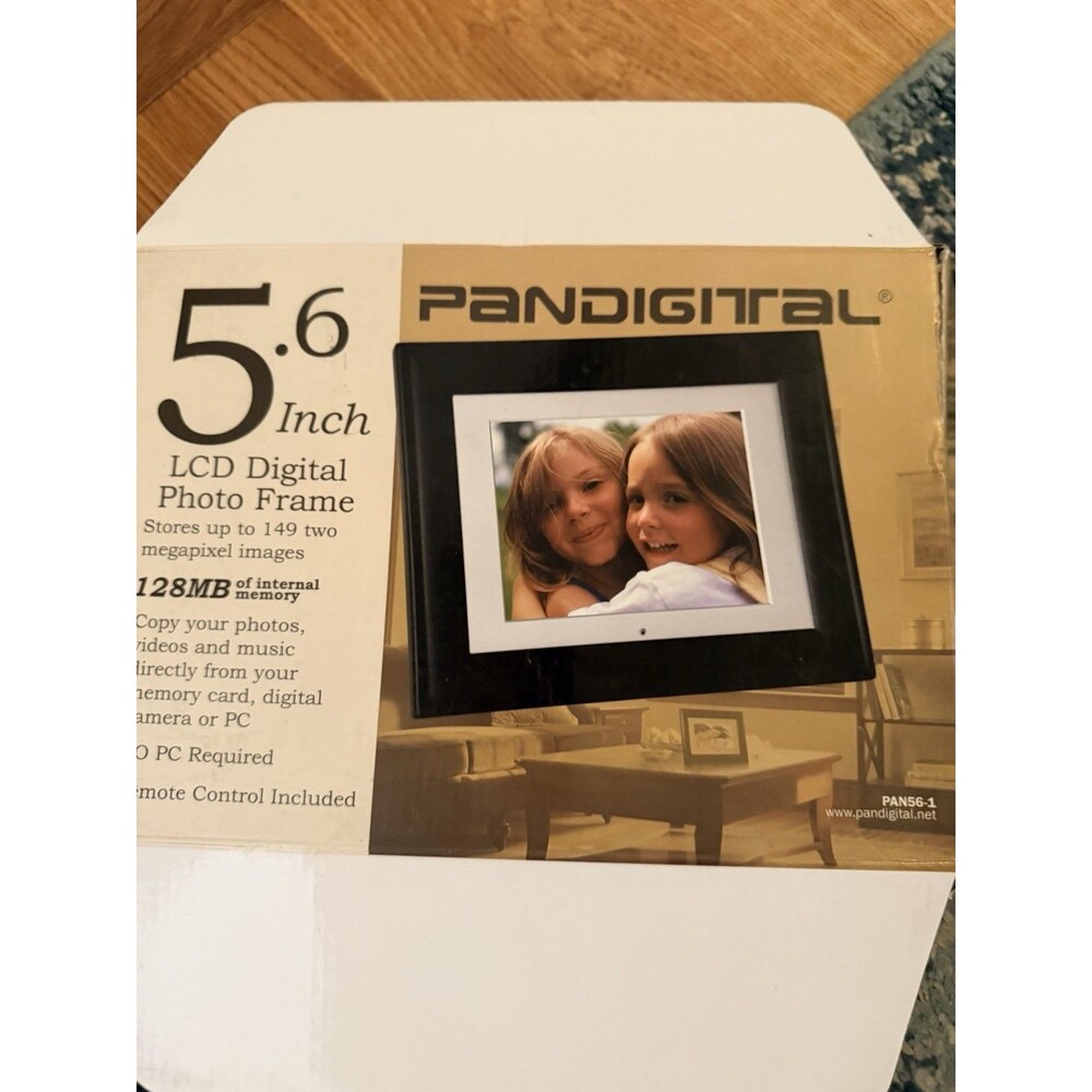 Pandigital LCD Digital Photo Frame 5.6 inches w/ Remote (OPEN BOX)